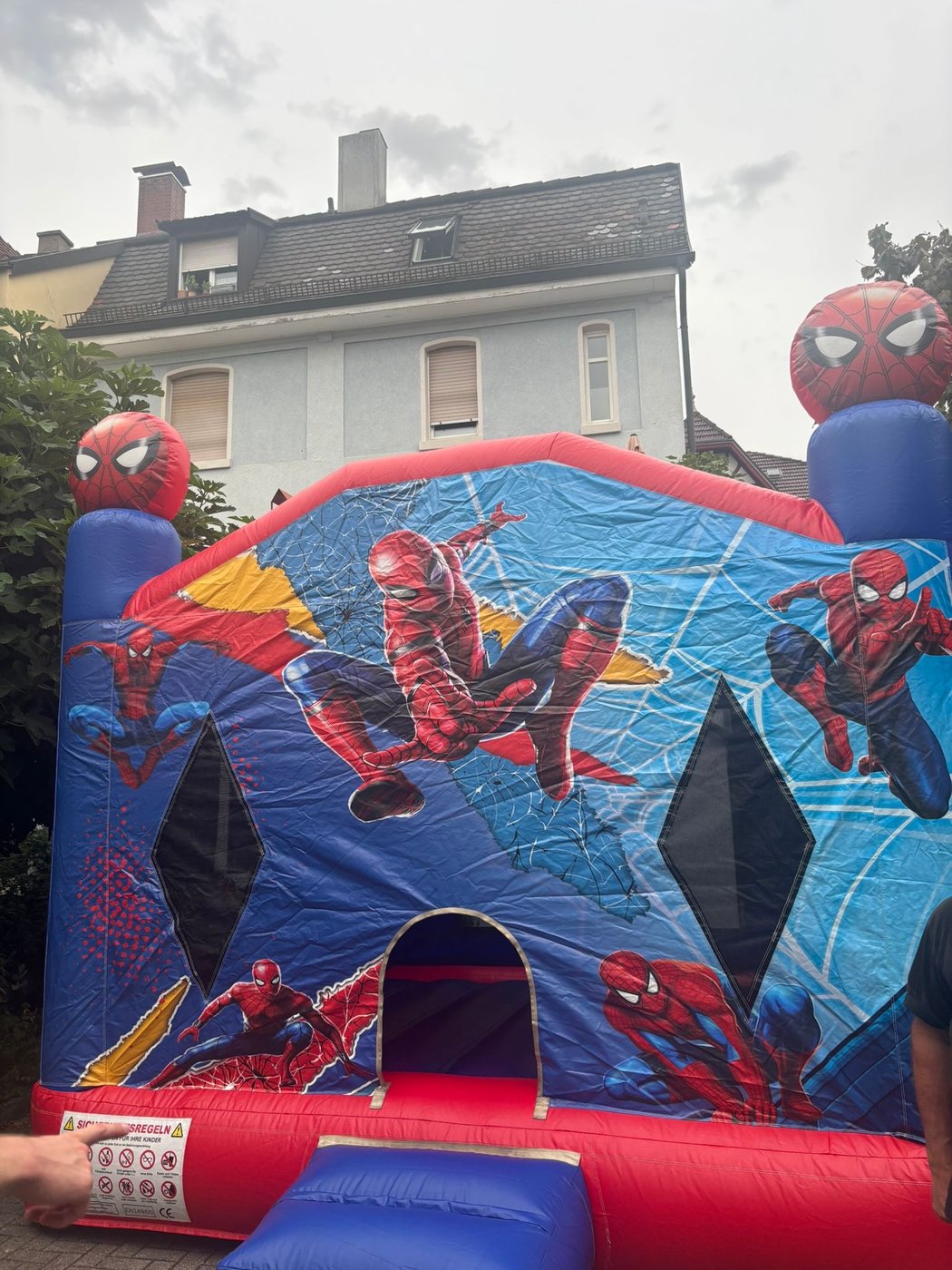 Hüpfburg Superheld mieten Offenburg – Schwarzwald Hüpfburgen